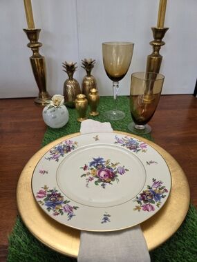 Vintage Floral Porcelain Dinner Plate with Gold Rim - White and Multicolor 12pc